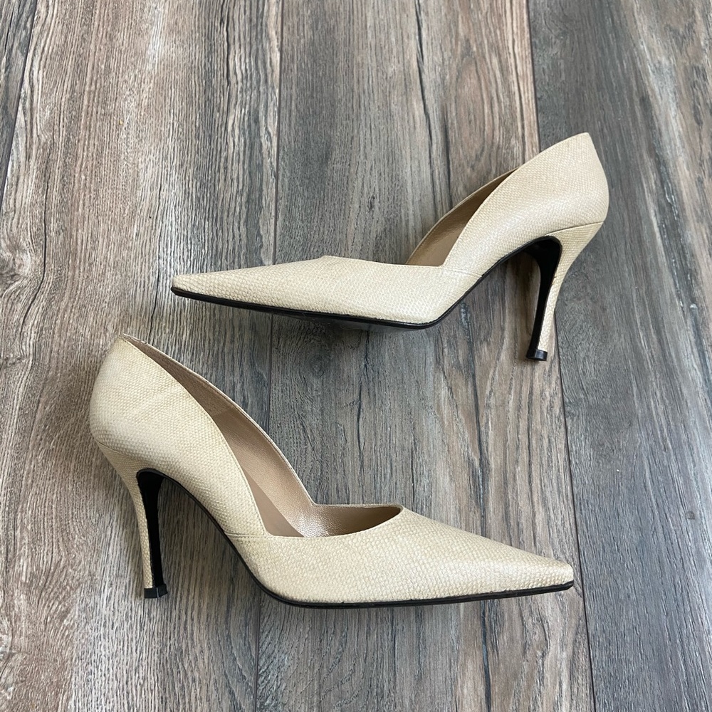 STUART WEITZMAN Cream Pumps Heels NWOB